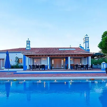 Sleeps 12 Pool Air Con Wifi Villa